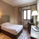Dorma Alfonso Viii מלון 4*