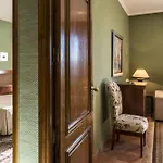 Dorma Alfonso Viii 호텔 4*
