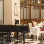 Dorma Alfonso Viii 호텔 4*