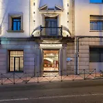 Dorma Alfonso Viii מלון 4*