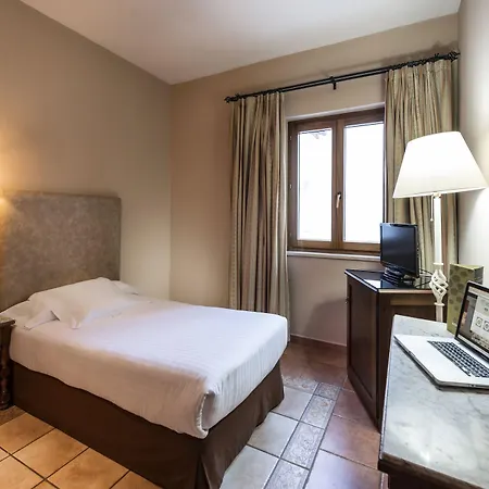 Exe Alfonso Viii Hotel 4*