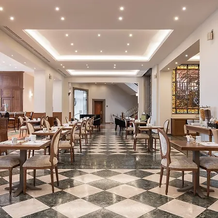 Exe Alfonso Viii Hotell