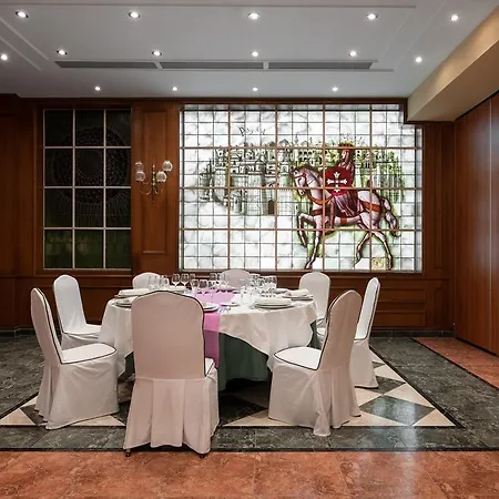 Exe Alfonso Viii Hotel 4*