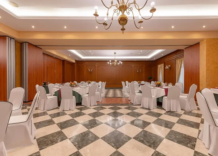 Exe Alfonso Viii Hotel