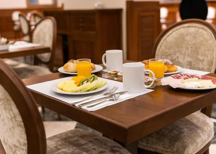 Dorma Alfonso Viii Hotel